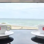 Ciu & Biu In Infinity Pool & * Mamaia