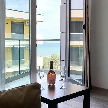 Ciu & Biu - Infinity Pool & * Mamaia