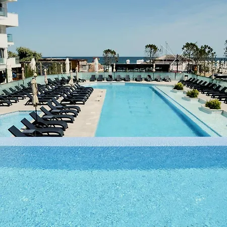 Ciu & Biu - Infinity Pool & Spa Resort Apartment