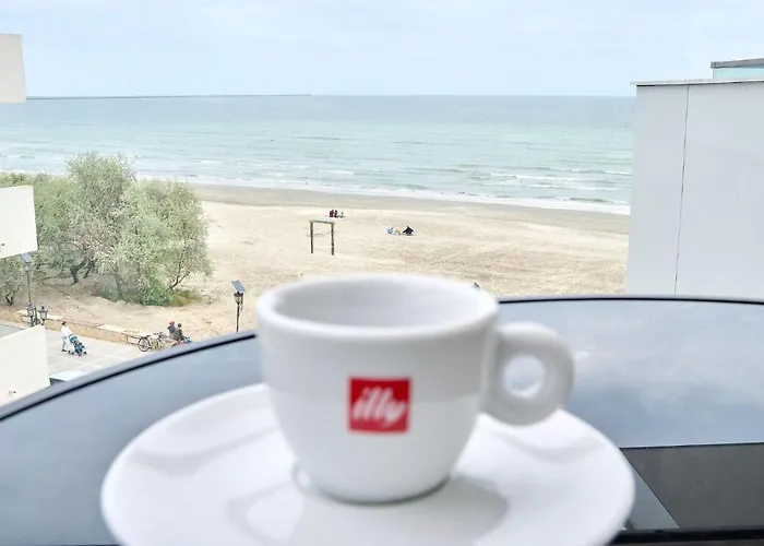 Ciu & Biu In Infinity Pool & アパート