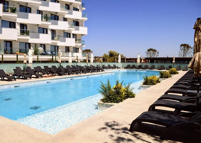 Ciu & Biu In Infinity Pool & アパート ママイア