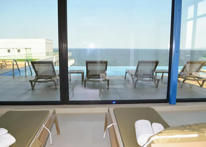 Ciu & Biu In Infinity Pool & *