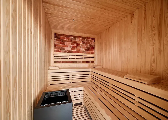 Ciu & Biu In Infinity Pool & *