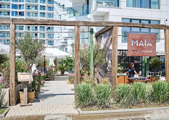 Ciu & Biu In Infinity Pool & アパート *