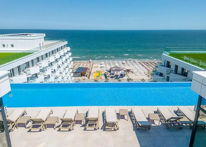 Ciu & Biu In Infinity Pool & アパート *